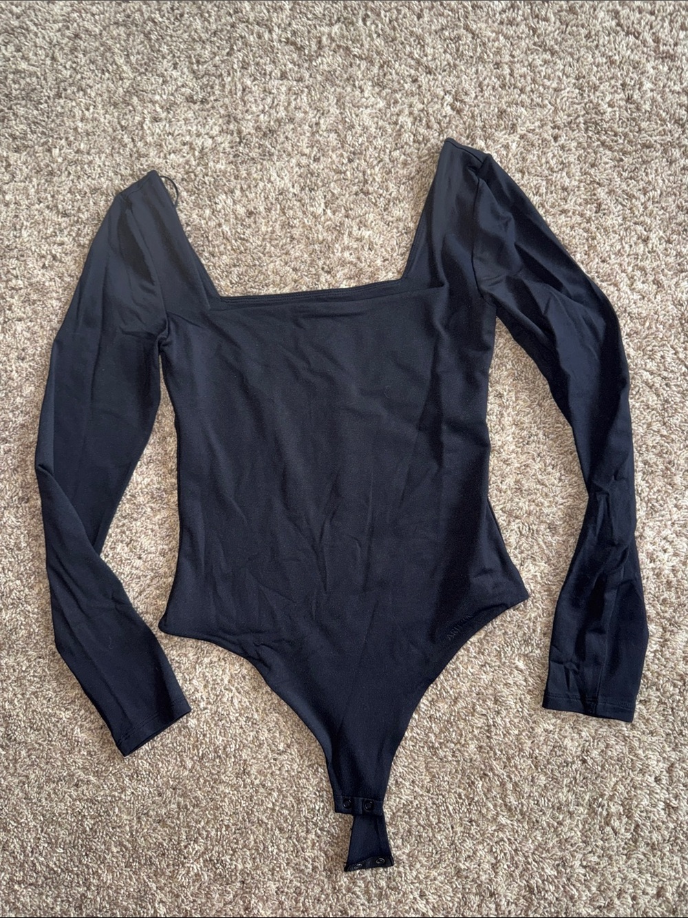 Aritzia contour long sleeve body suit in black size medium